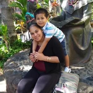 Meet your Posher, Riana